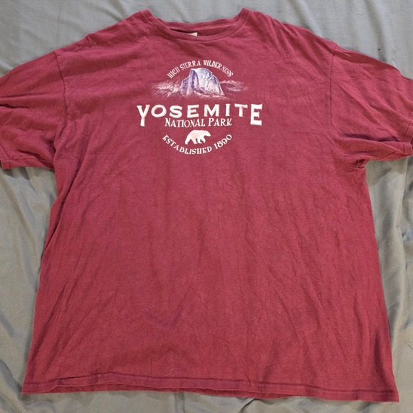 Delta Other - Delta Yosemite National Park Graphic T-Shirt Maroon Mens 2XL Half Dome Tee